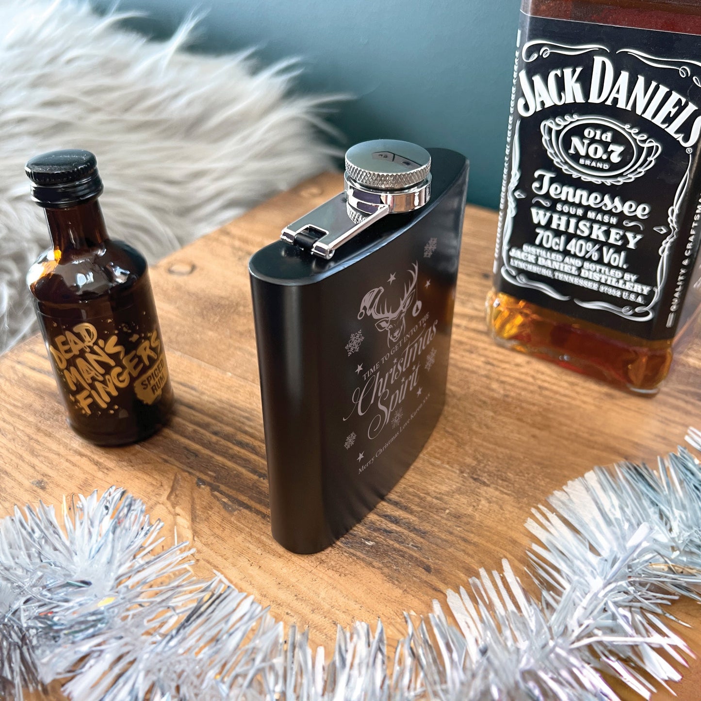 Personalised Christmas Stag Engraved Black Metal Hip Flask 6oz + Luxury Gift Box