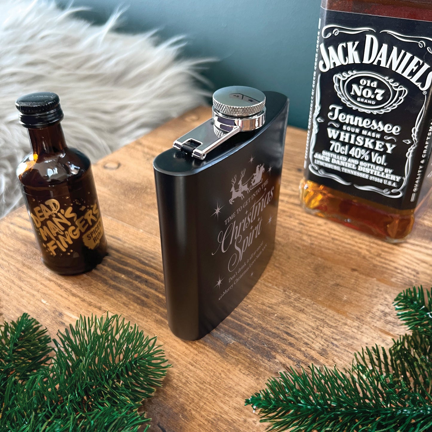Personalised Christmas Spirit Engraved Black Metal Hip Flask 6oz + Luxury Gift Box
