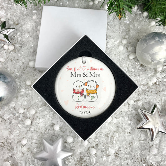 Couples Snowman Ceramic Disc Hanging Decoration + Gift Box