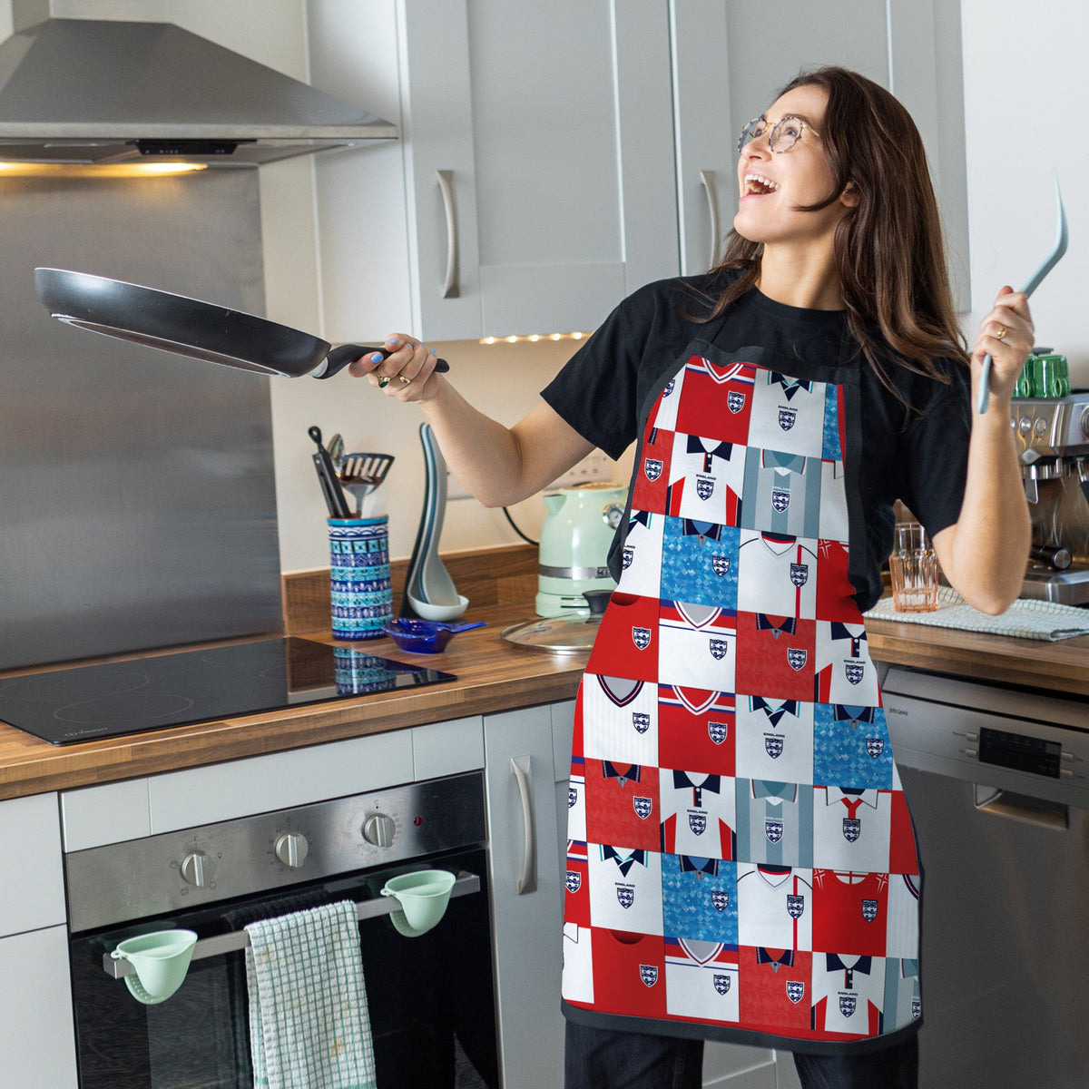 England - Kit Montage - Water-Resistant Adults Apron