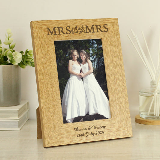 Personalised Oak Finish 6x4 Mrs & Mrs Photo Frame