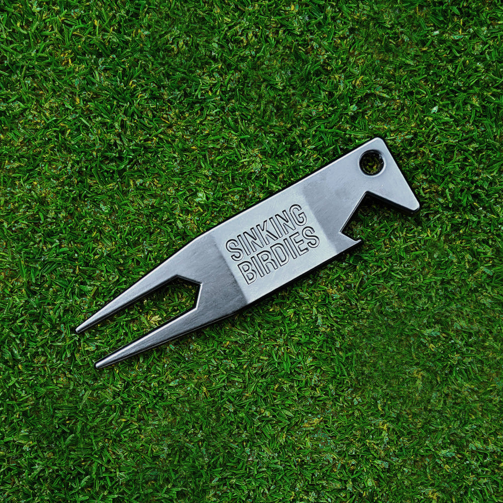 Divot tool
